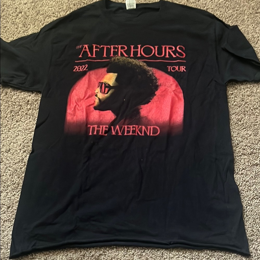 The weekend after hours concert T-shirt, size medium